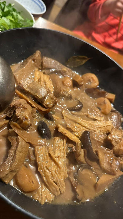 暖洋洋羊腩煲   Lamb Brisket Hot Pot